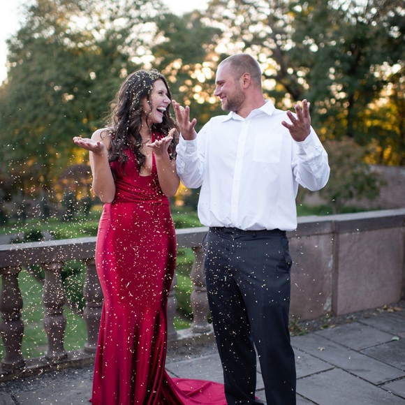 Red mermaid gown - Picture 7 of 9